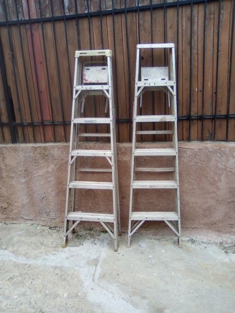 Escaleras De Aluminio De Tijera Sencillas 14 Pies De Largo Alto Este De Los Ángeles