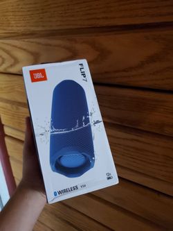 JBL Flip 7 speaker