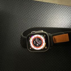Apple Watch Ultra 49 MM Titanium