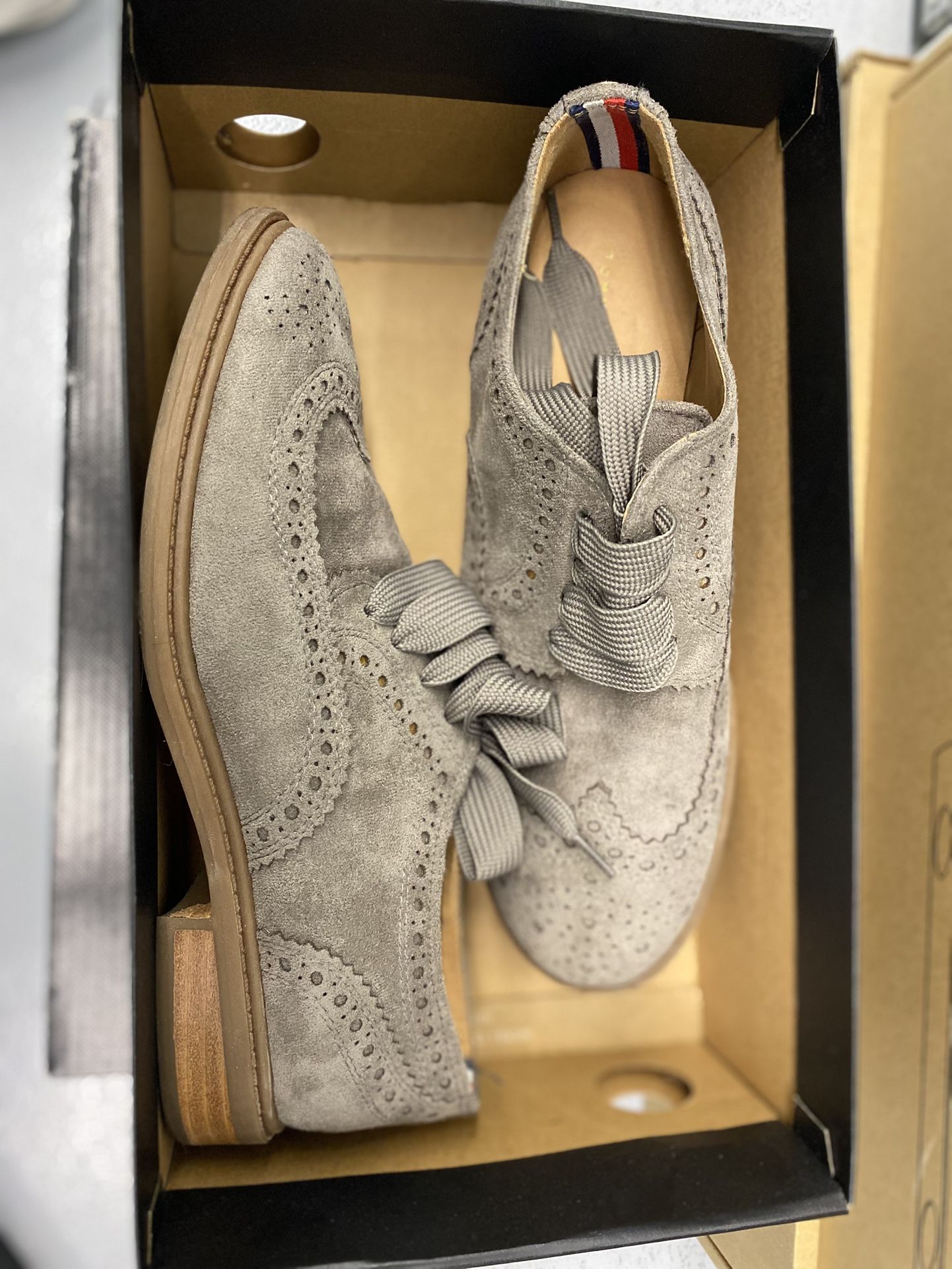 New Tommy Hilfiger Women’s Wingtips, Suede, Size 7.5
