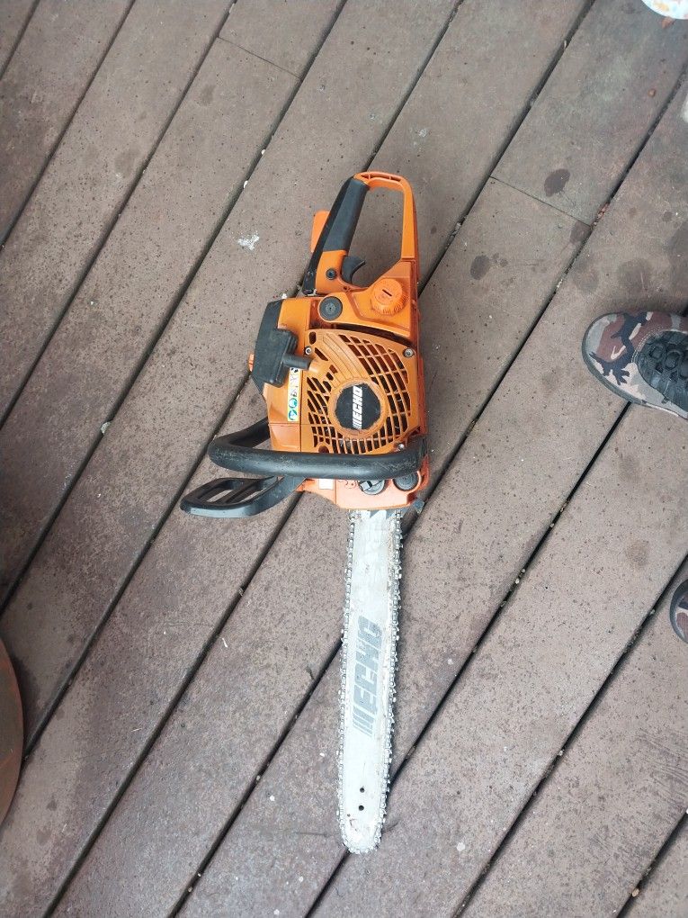 Echo Chainsaw CS-400