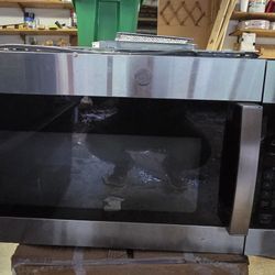 GE Microwave - Above Range