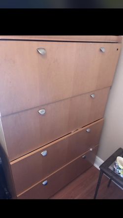 Filing cabinet. 4 Drawer. High end office furniture.