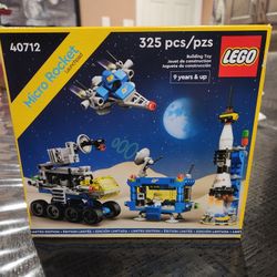 Lego Set #40712 micro rocket launchpad