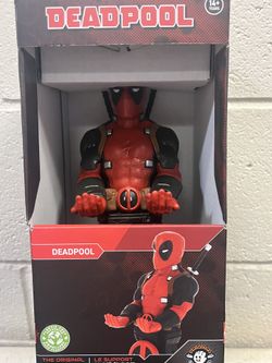 Marvel: Deadpool Plinth - Original Mobile Phone & Gaming Controller Holder