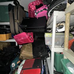 Vendo Todas Las Maletas Usadas Del Mundo