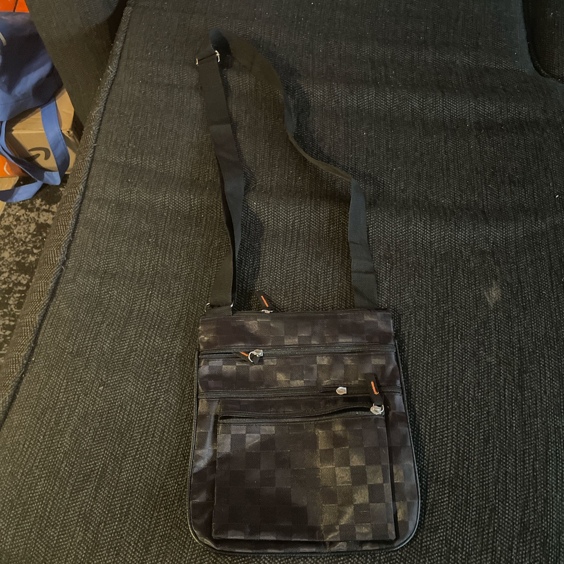 Crossbody Bag For Unisex  - Streetwear/Modeling And Fashion 