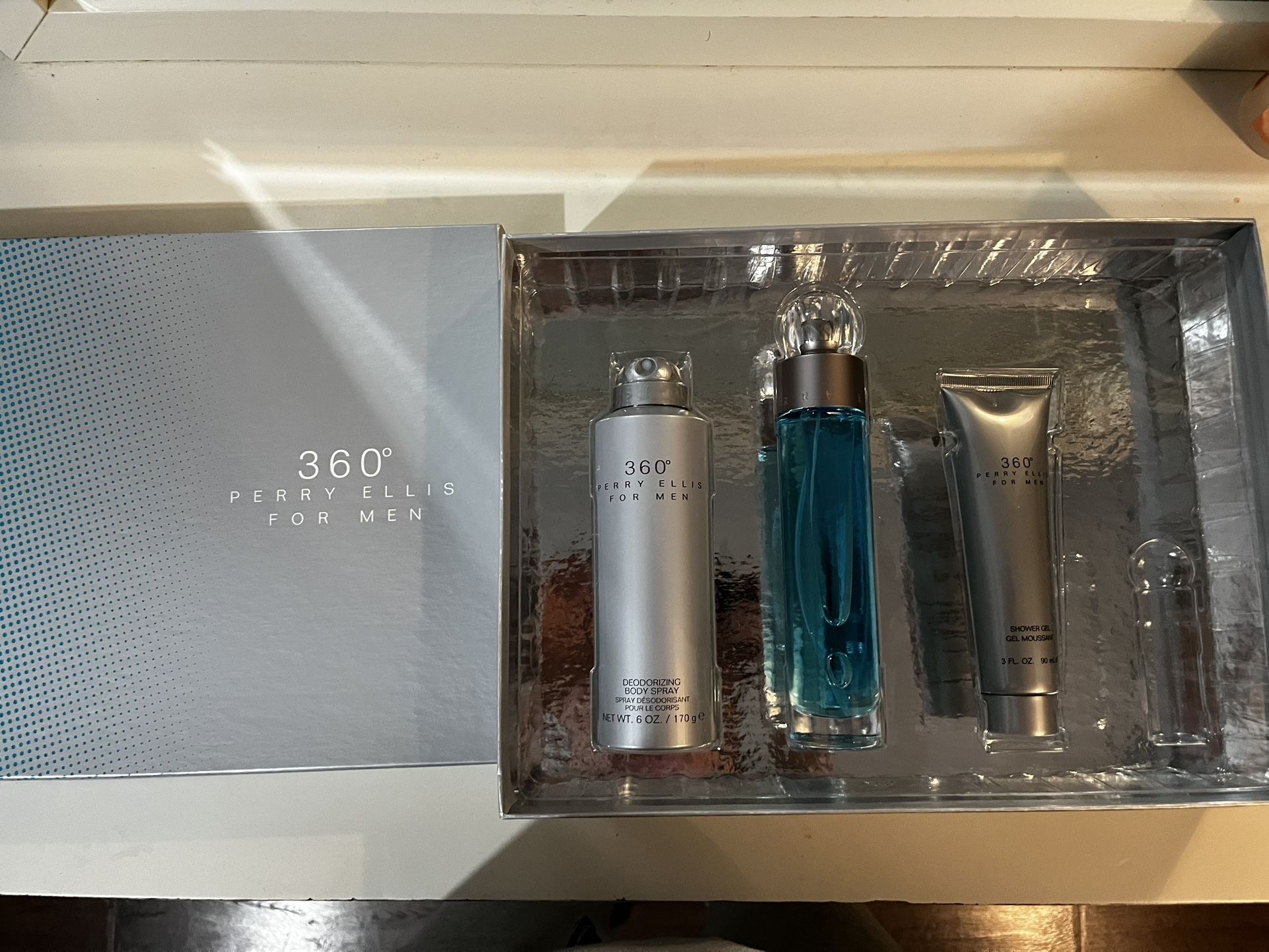Perry ellis (pick Up Only)