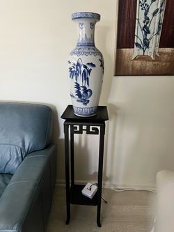 Blue-and-white Asian porcelain motif and Large Blue & White Porcelain Floor Vase