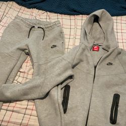 Nike Tech Fleece And Pants