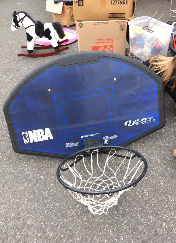 Basketball hoop to put on garage