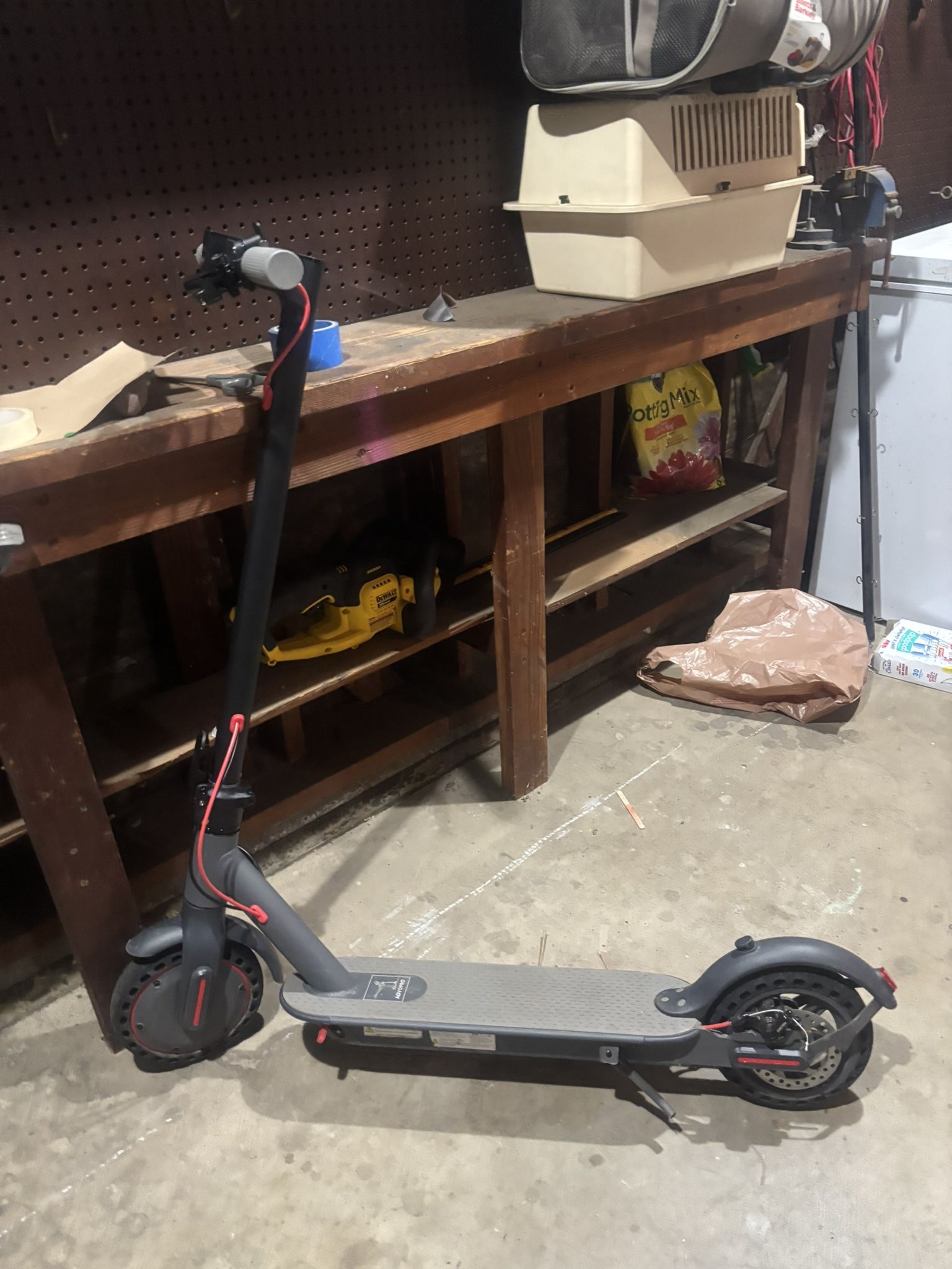 Electric scooter