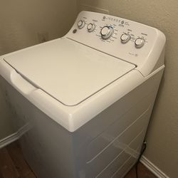 Washer dryer set