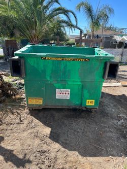 Trash bin
