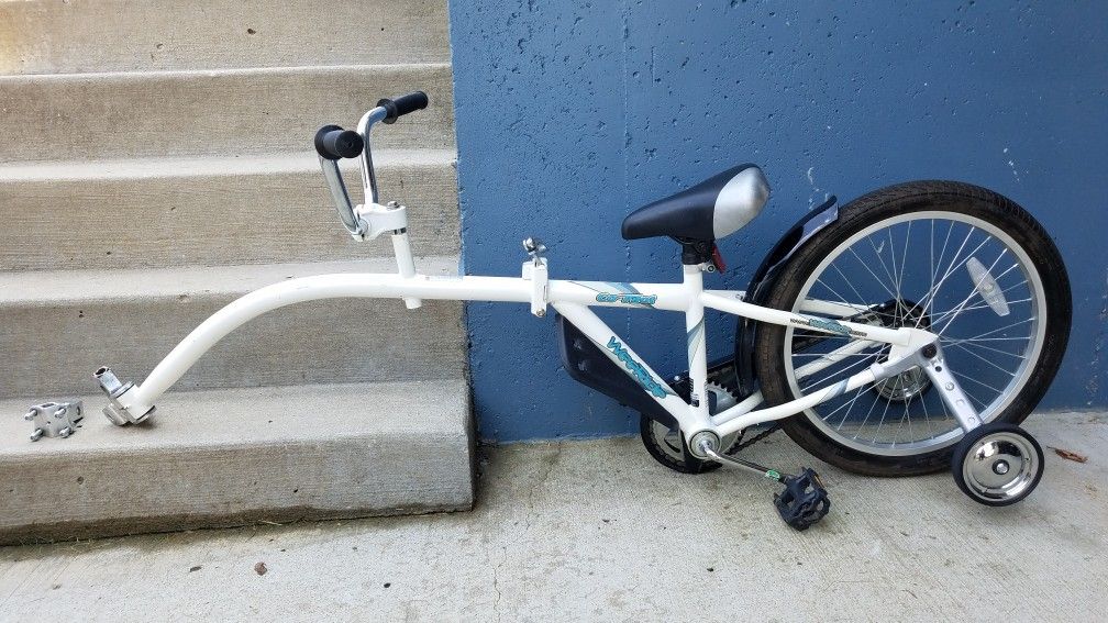 Kids bike trailer