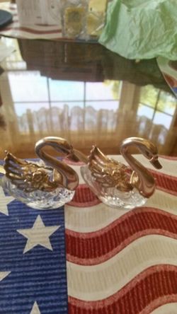 Crystal swans