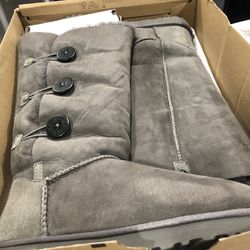UGG BOOTS 