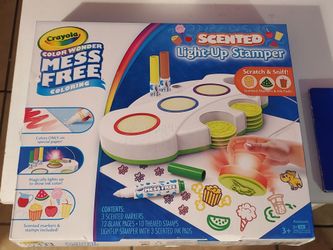 Crayola Color Wonder Scented Light-Up Stamper art set