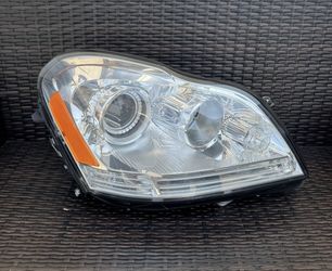 2010 2011 2012 Mercedes-Benz GL350 GL450 GL550 Right Passenger Side Xenon Headlight OEM