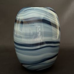 Hand Blown Art Glass Vase Dark Blue To Light Blue Swirl Ribbons 7.5” Fairy Light