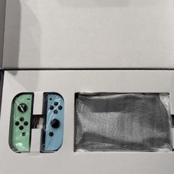 Nintendo Switch New In Box  With 2 Games !