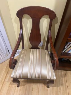 Dining Room table and 8 chairs