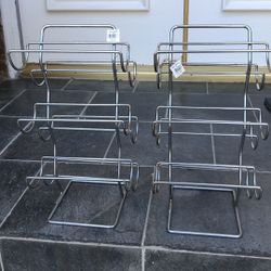 2 Wine racks and 2 baskets