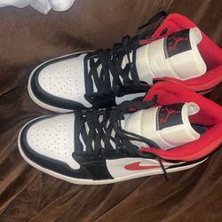 Jordan 1 Mid