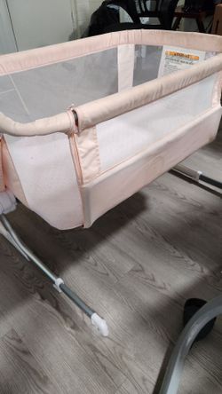 Baby Delight bassinet