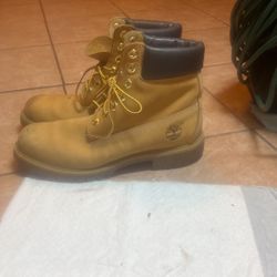 Timberland boots size 8 great condition !