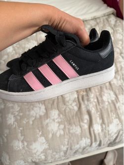 Good condition adidas campus size 8,5