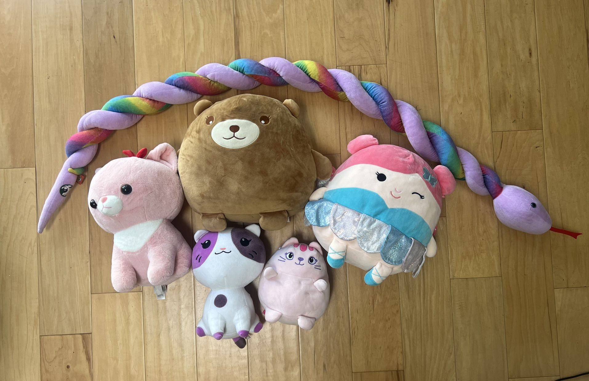 Squishmallows And Stuffed Animals