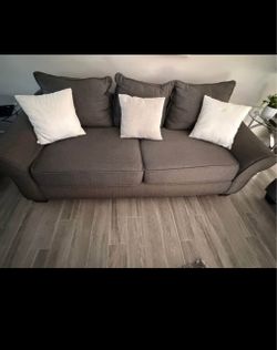 Sofa and loveseat set