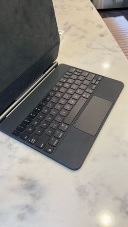 Apple Magic Keyboard A2261