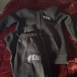 VCN Large mens tracksuit ( Black ) 