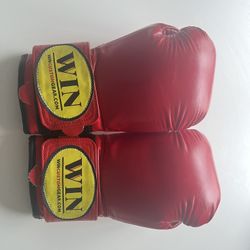 WIN red Boxing Gloves 