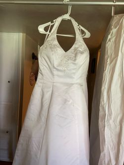 Size 16 w David’s Bridal Wedding Dress with Bag