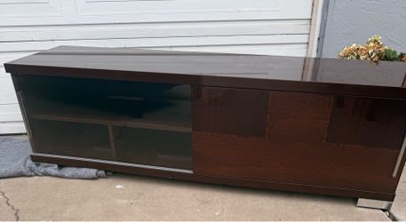 Tv console