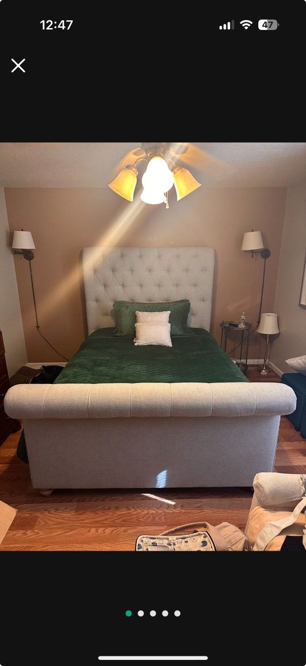 Very Good Condition Furniture 