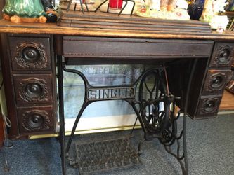 Antique singer sawing machine for sale
