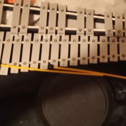 Used Pearl Xylophone 32