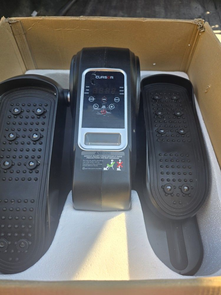 Cursor Underdedk Elliptical Machine 12 Levels Forward And Reverse With Remote # 658