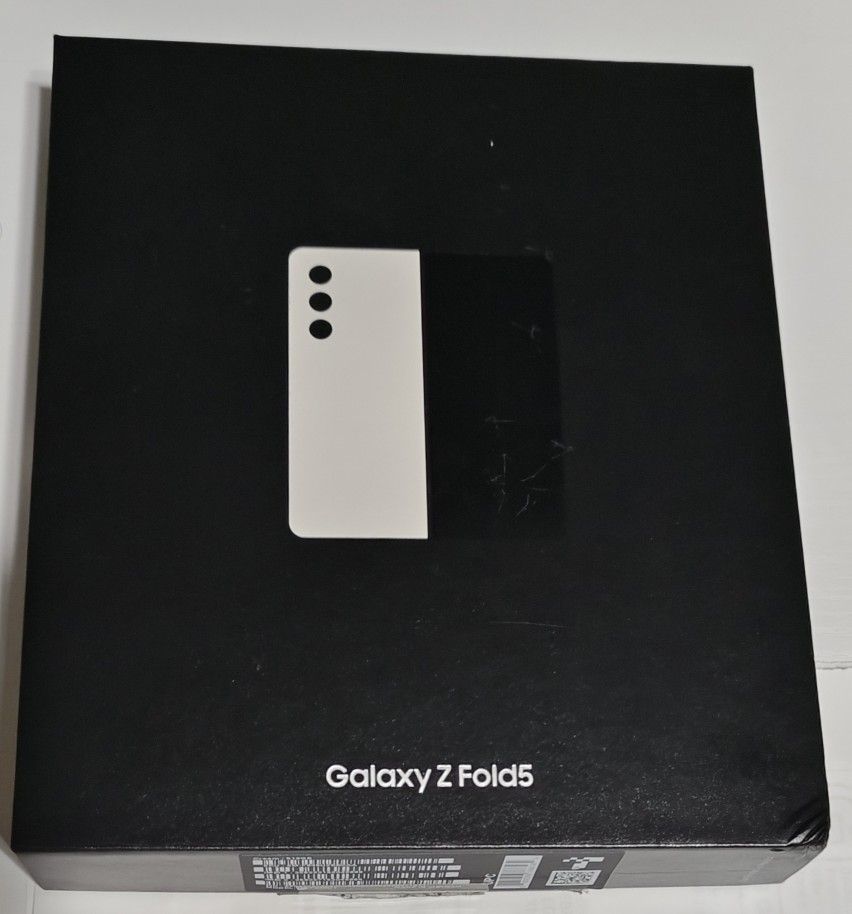 Samsung Galaxy Z Fold 5 | 512GB | Cream | Factory Unlocked | Pristine Condition | All Original Packaging