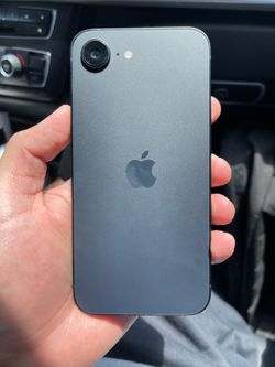 Iphone 16e (cricket)