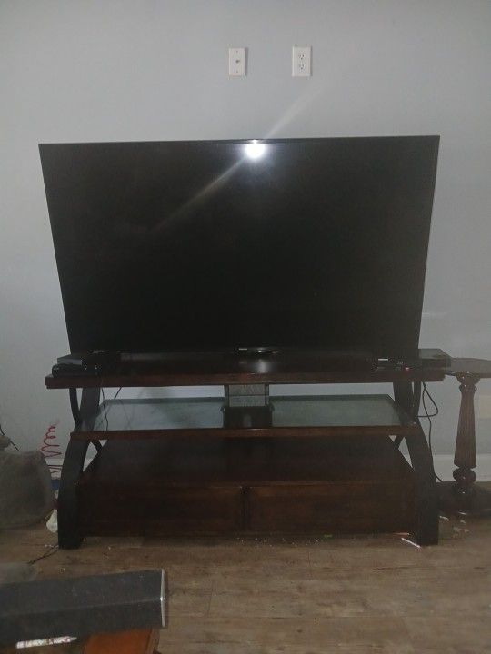 65 Samsung Smart Tv With Stand
