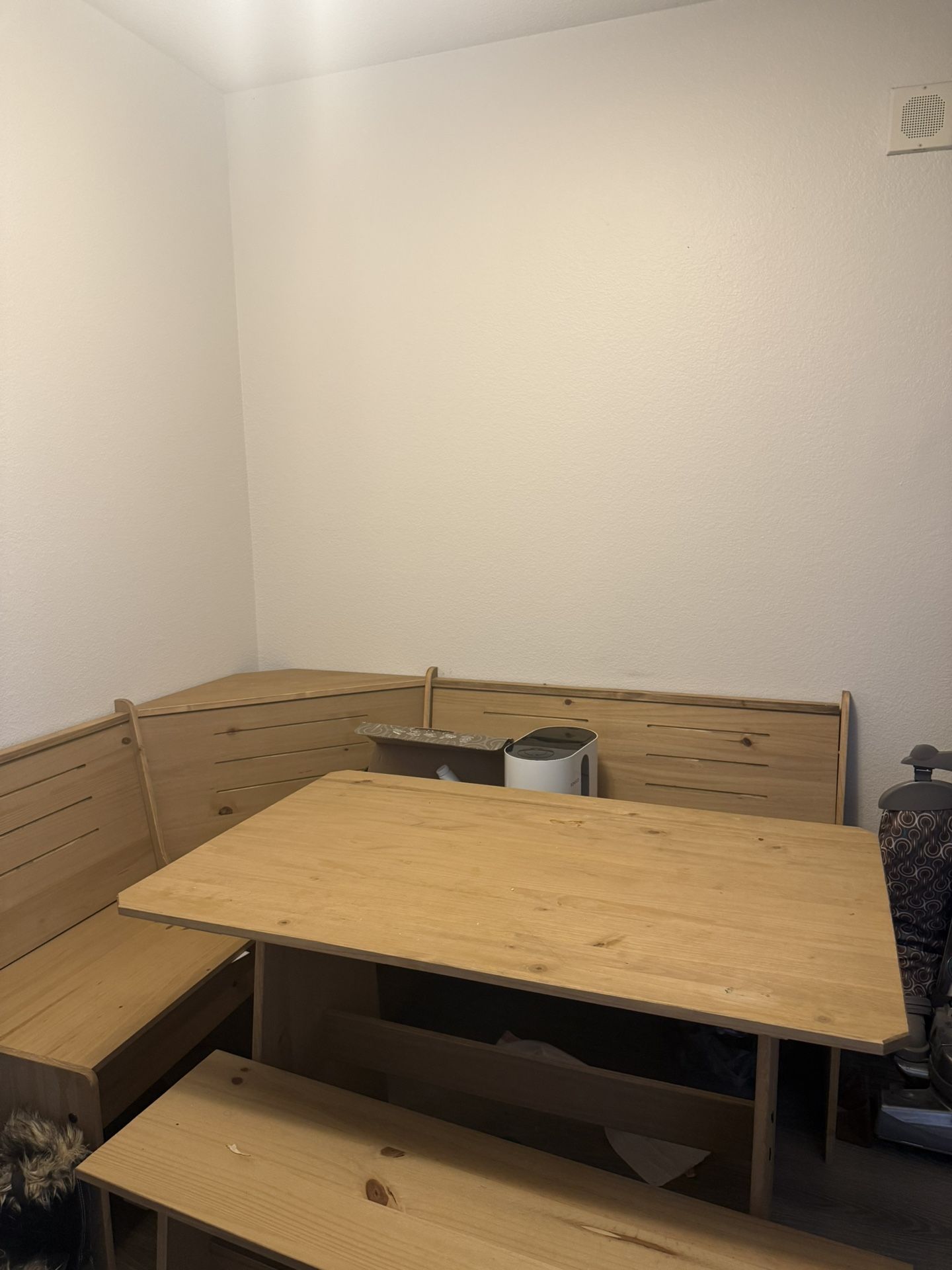 Dining table - Breakfast Nook
