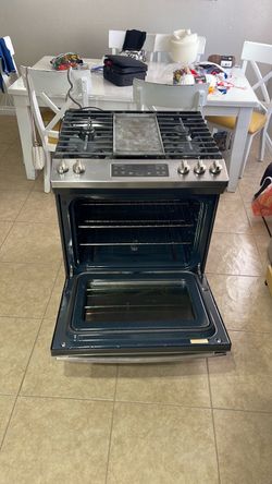 GE gas range stove