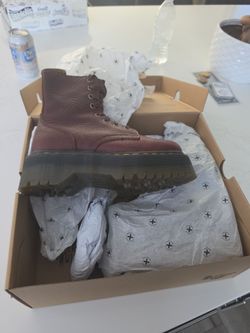 Dr. Martens air wave womans size 5
