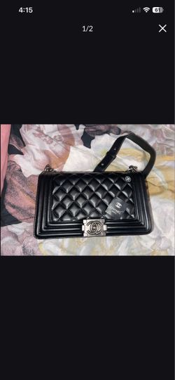 Quilted chain cross body