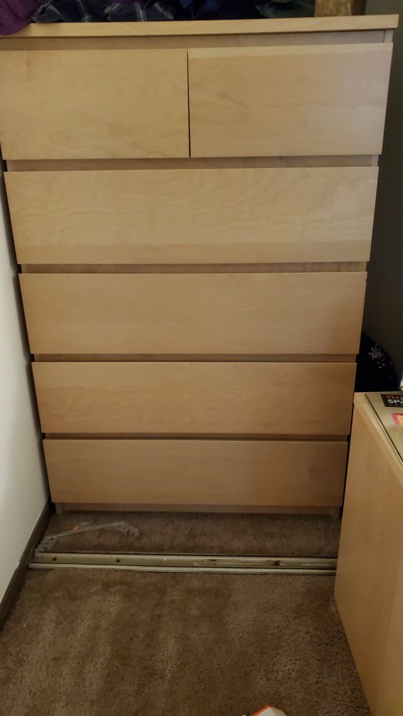 Ikea Dresser : 6 drawers